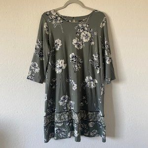 J Jill Womens Dress Floral Shirt Green Size PM Scoop Neck Spring Flower Casual